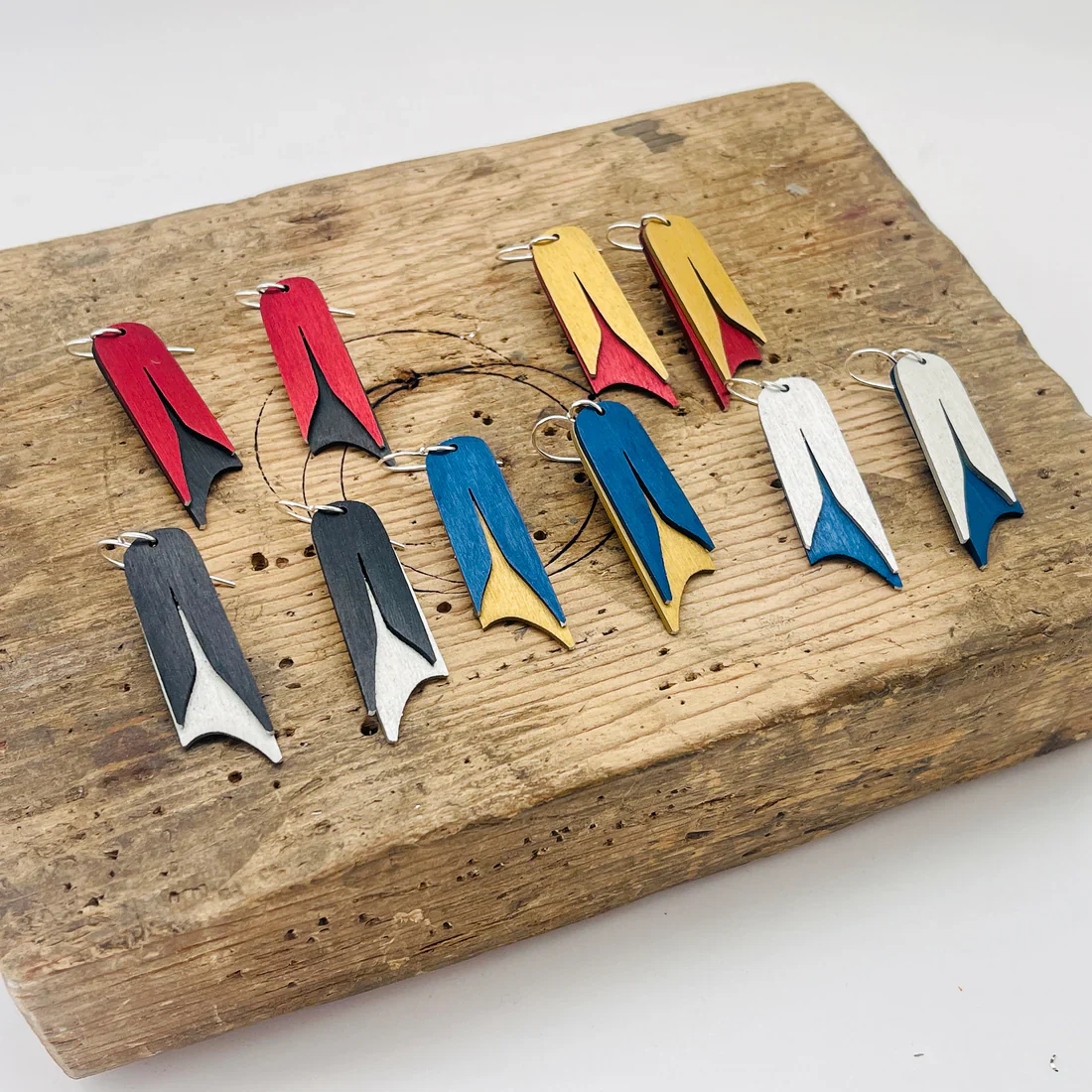 U-Shape Earrings 2.0 - Aluminum - Image 3